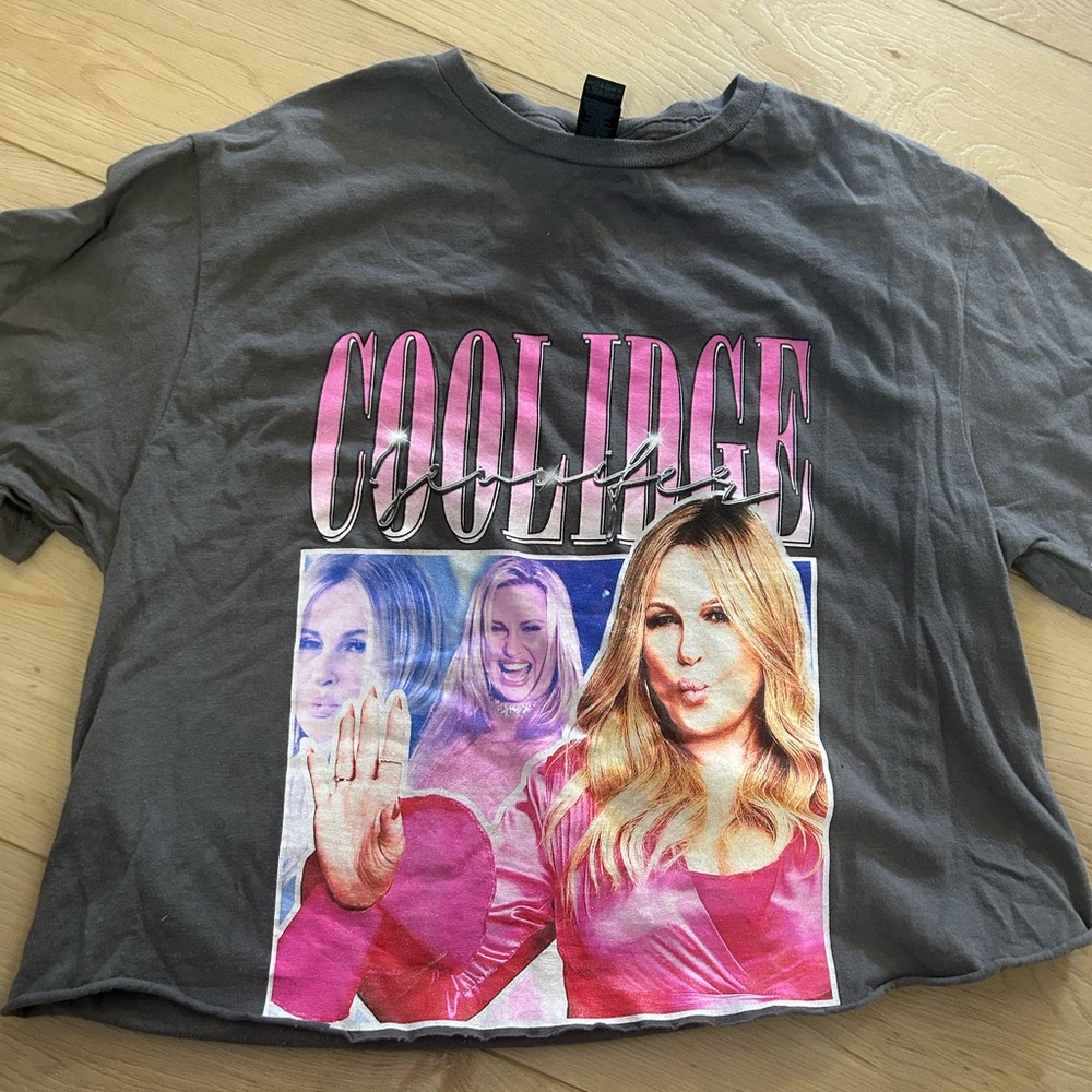 Jennifer coolidge cut cropped top